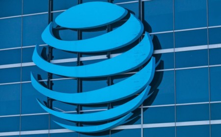 AT&T loses key ruling in bid to stop offering basic phone service in California