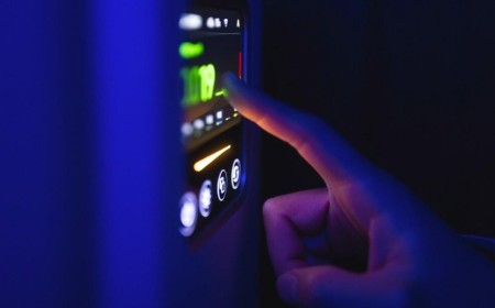 I never leave for vacation without doing these 7 home security checks first