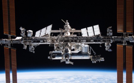 NASA sure seems to be asking an awful lot of private space stations