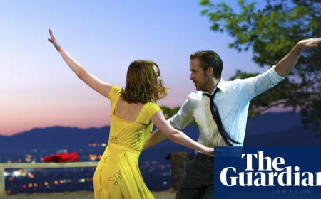 What happened to Ryan Gosling’s ‘La La Hand’ on the La La Land poster?