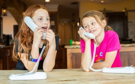 The Pinwheel Home is a retro-inspired landline phone that will keep your kids safe from doomscrolling