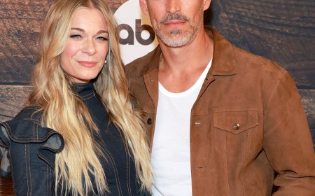 LeAnn Rimes Shares Steamy Photo With Eddie Cibrian From Romantic Trip