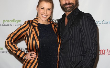 Jodie Sweetin Shares How She, John Stamos "Connected" Over Sobriety