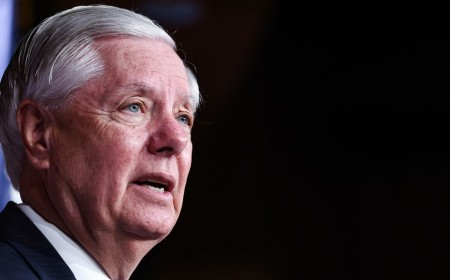 There Are Endless Conspiracy Theories About Lindsay Graham's Death
