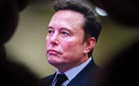 Musk Leaves Room For a Potential SpaceX-Tesla Merger