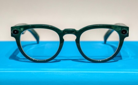 Here’s what Samsung’s smart glasses actually look like
