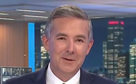 ABC Late News presenter Mike Tetlow quits after job takes its toll: 'I am swapping the studio for sunnies'