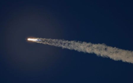 SpaceX wants to launch 100,000 more Starlink satellites - for 100x the bandwidth