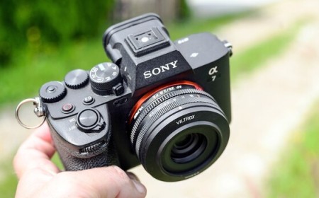 The $200 Pancake Lens That Almost Made a Sony Setup Perfect