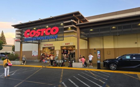 Lucky PC gamer scoops insane $1,140 9800X3D PC at Costco while shopping for rotisserie chicken — iBuyPower prebuilt with 32GB RAM and RTX 5070 was a display unit discount