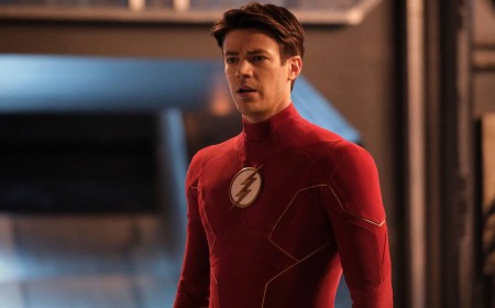 Grant Gustin's DCEU Crossover Is The Arrowverse Ending Fans Deserved