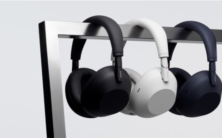 You can now use your Sony headphones as a free real-time head tracker for race and flight simulators on PC, several hundred games already supported — enthusiast creates open-source app that translates live sensor data into in-game camera controls