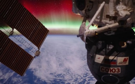 This Spellbinding 4K Timelapse of Aurora Lights is Made From Thousands of Astronaut Photos