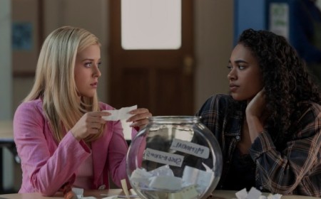 How ‘Legally Blonde’ Prequel ‘Elle’ Transported Its World to 1995 Grunge-Era Seattle