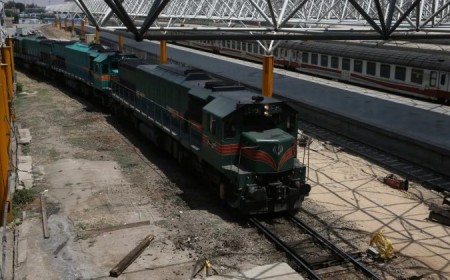 US military strikes railway bridges in northern Iran, rattling crypto markets already on edge