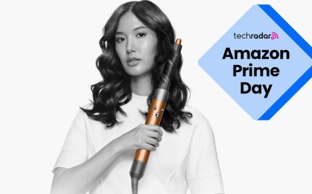 Before you drop AU$999 on the new Dyson Airwrap Co-anda 2x, I'd strongly suggest checking out this Prime Day deal on the original