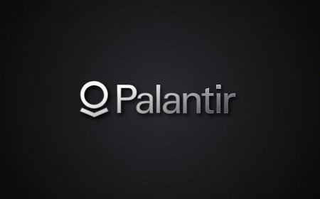 Palantir (PLTR) Stock Tumbles 5% Amid Political Scrutiny Over Government Contracts Worth $2.2B