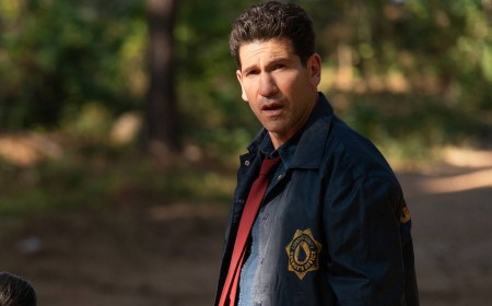 Jon Bernthal's Record-Breaking 6-Part Netflix Crime Thriller Series Surpasses Hit Spy Drama & It Is Fitting