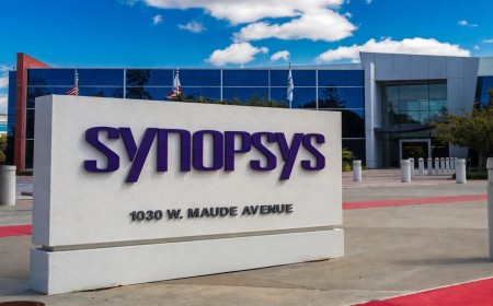 Synopsys (SNPS) Stock Dips as Firm Discontinues Manufacturing Software to Focus on AI Chip Tech