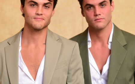 Dolan Twins Return to YouTube After 5 Years