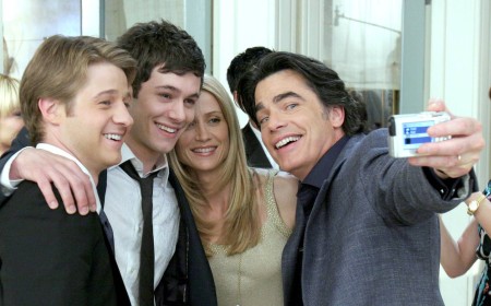 8 Hit Shows From The Early 2000s That Hit Much Different Today