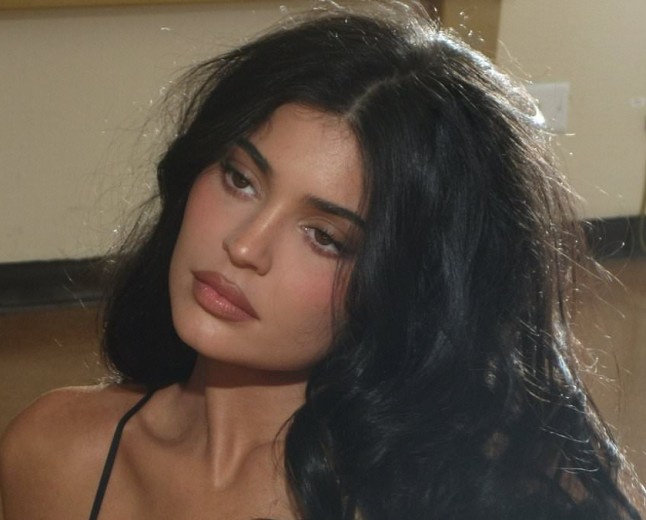 Kylie Jenner flaunts her famous curves while posing in her 'dream bikini' for sexy swimwear photoshoot