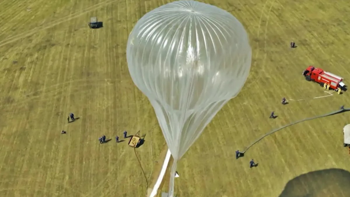 A stratospheric balloon could become a high-altitude drone carrier, capable of loitering for weeks and launching solar-powered UAVs