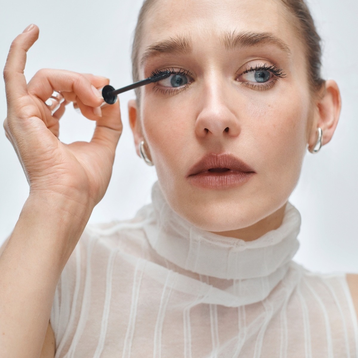 These Mascaras Give You Doe-Eyed Lashes Without the Heavy, Clumpy Feel