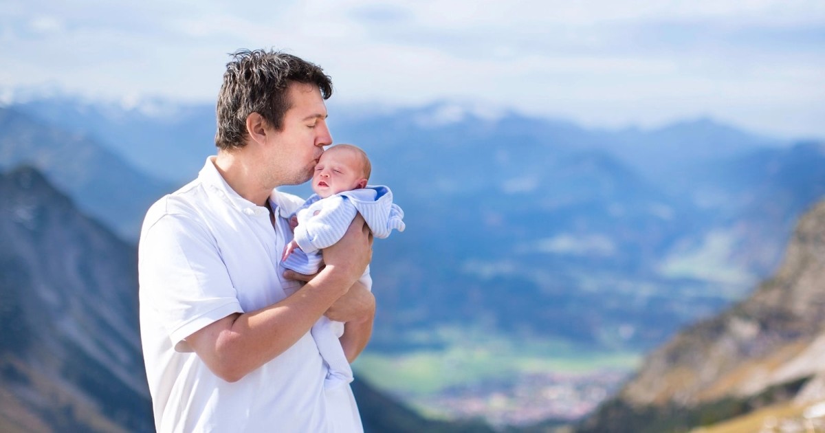 Expert Warns Parents Against Taking Babies Up Mountains for Summit Photos