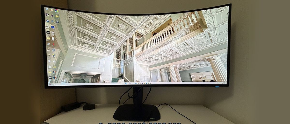 Alienware AW3926QW 39-inch WUHD OLED gaming monitor review: Premium play and imagery in a large format