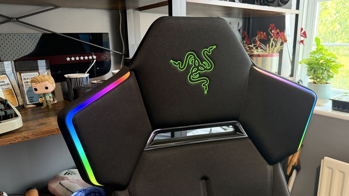 The Razer Soma Chroma has a silly name, silly price tag, and sillily requires you bring your own battery to light the thing up