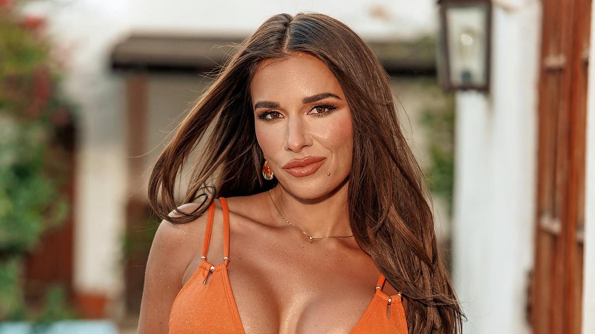 Jessie James Decker books surgery to remove 'VERY large' D-cup breast implants so she can have 'ballerina boobies'