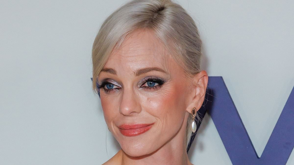 Anna Faris reignites fan concern with latest red carpet appearance: 'Is she okay?'