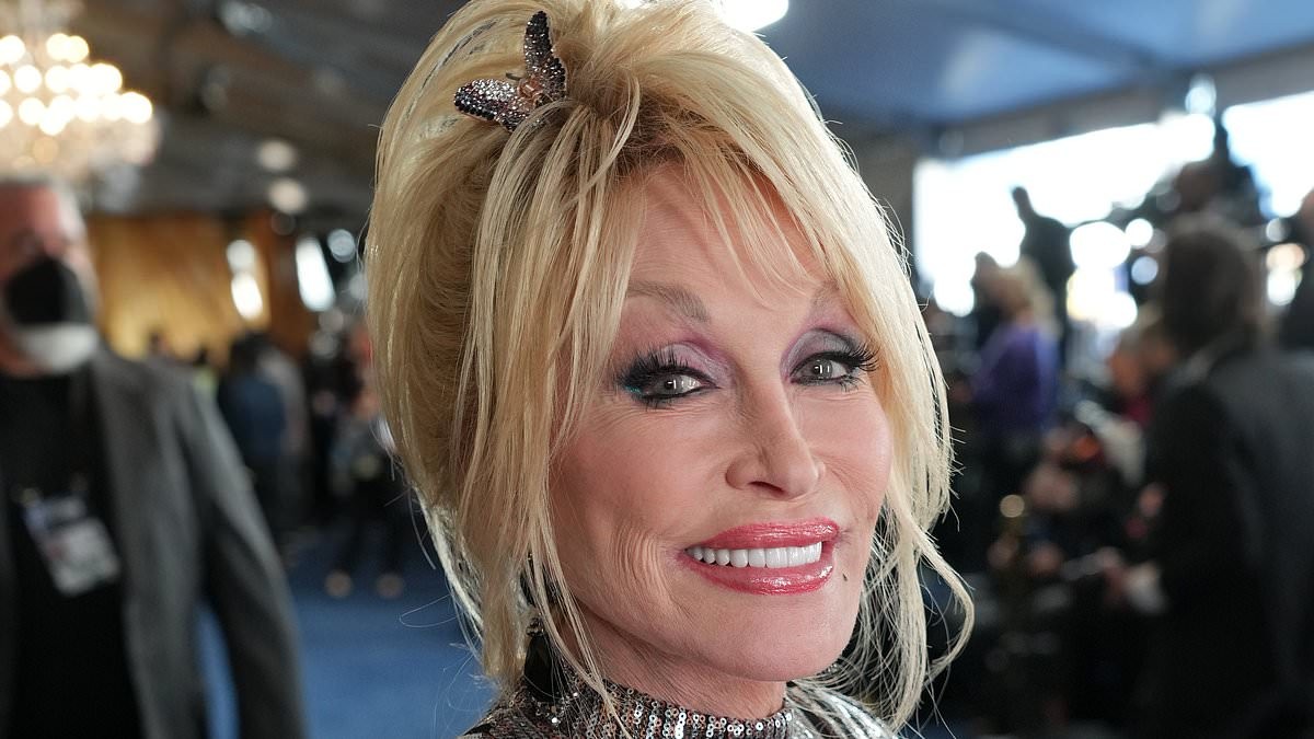 Furious Dolly Parton fans tear into Mississippi mayor after he opposes lowering flag for the late music icon: 'I'd lower it for Dolly before any politician!'