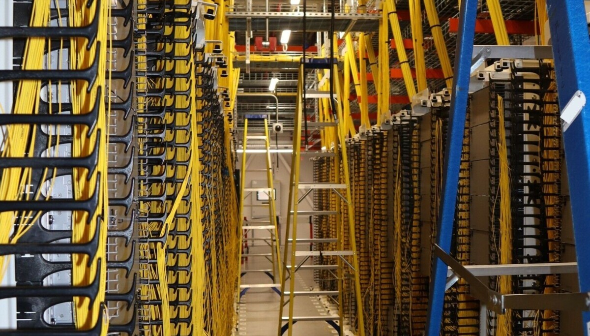 AWS mumbles about its cost-busting networking tech when it should be shouting