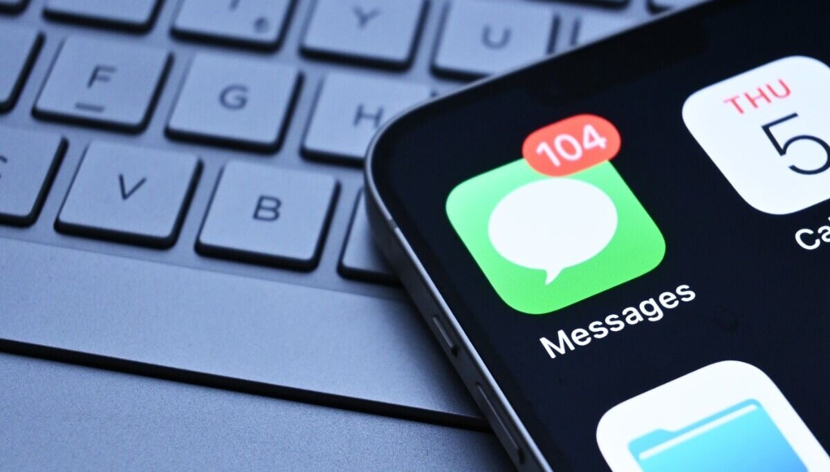 Apple plugs image-processing hole ripe for spyware abuse