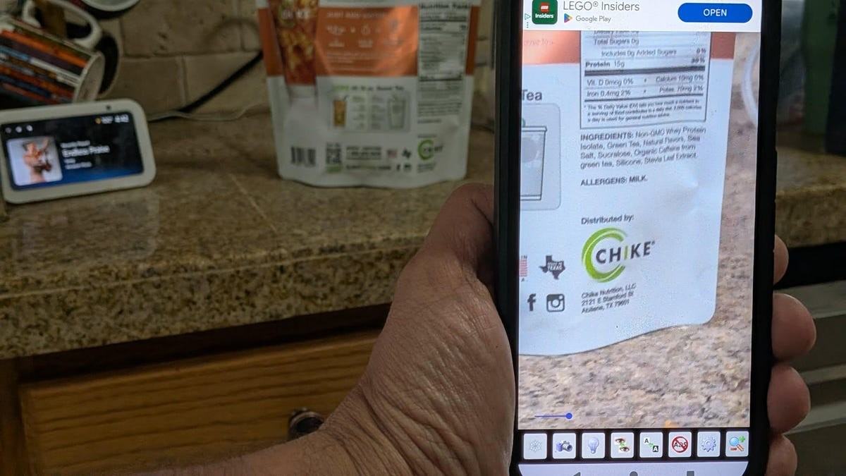 I found an Android magnifier app for my aging eyes that beats camera zoom - and it's free