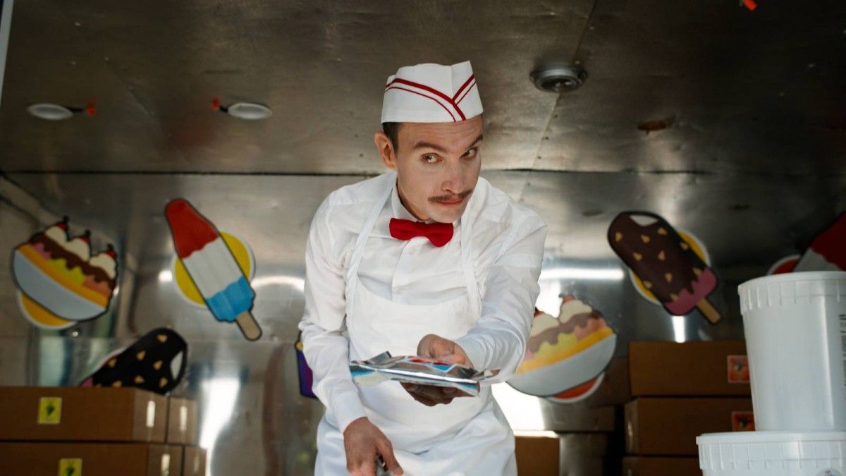 Ice Cream Man uses generative AI, director Eli Roth confirms