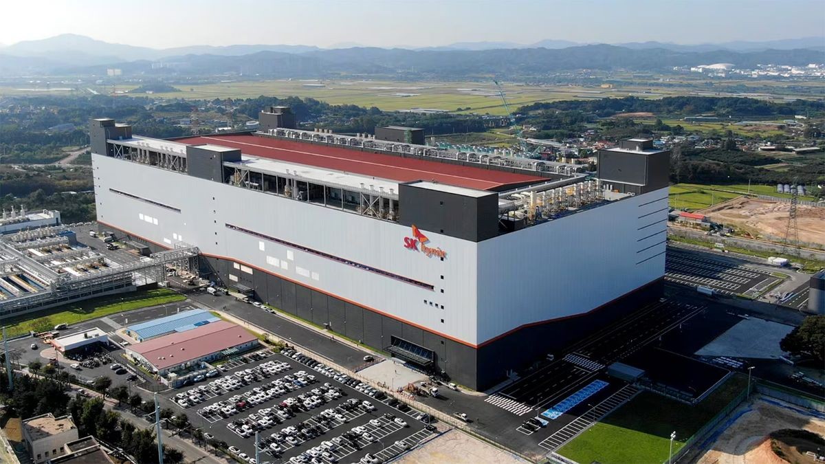 SK hynix will pay staff $50,000 apiece according to a tentative agreement with disgruntled workers — $1.79 billion potential profit pool will be split between cash and stock grants