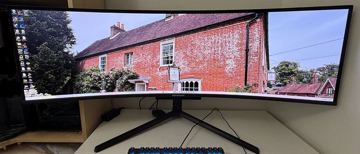 Deco Gear DG49OLED240 49-inch 32:9 OLED gaming monitor review: Two 27-inch QHD screens without the dividing line