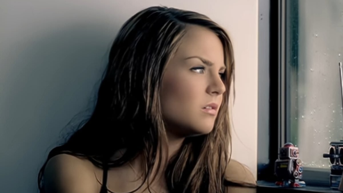 JoJo reflects on tumultuous upbringing with underage drinking and attending college parties in her teens -- after being sexualised as a child with inappropriate songs and 'too sexy' styling