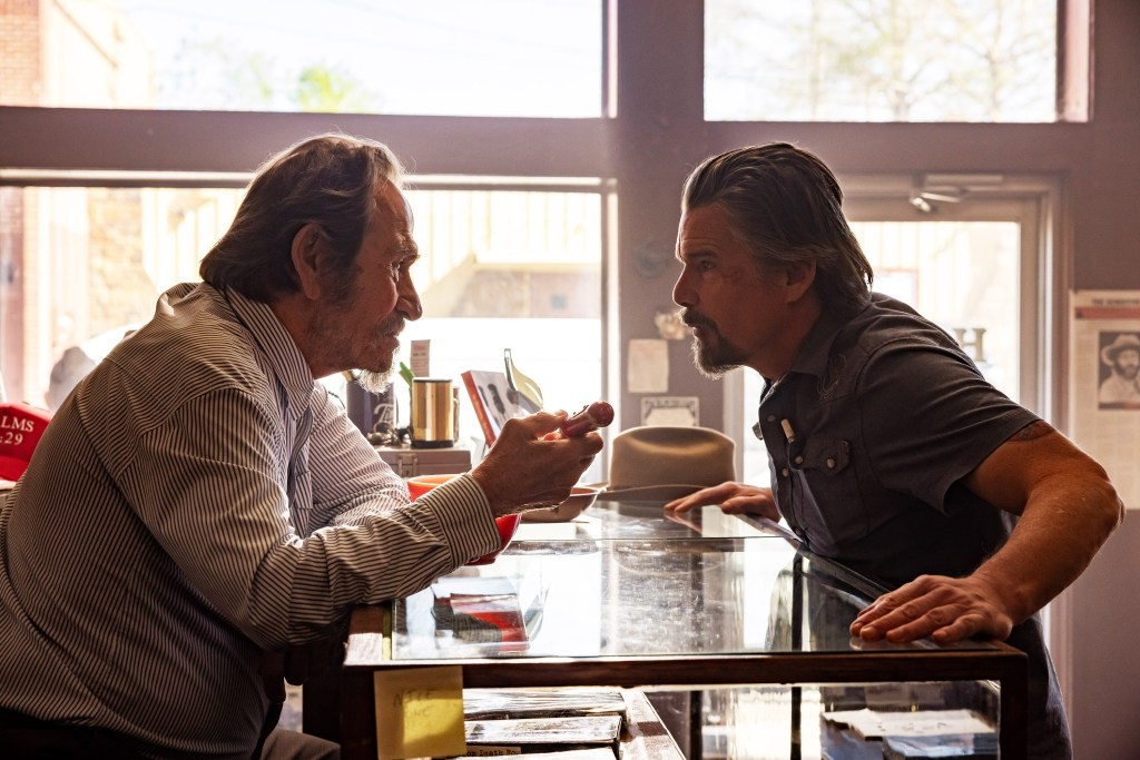 ‘The Lowdown’ Gets Season 2 Release Date At FX; First Photos Of Tommy Lee Jones & Betty Gilpin