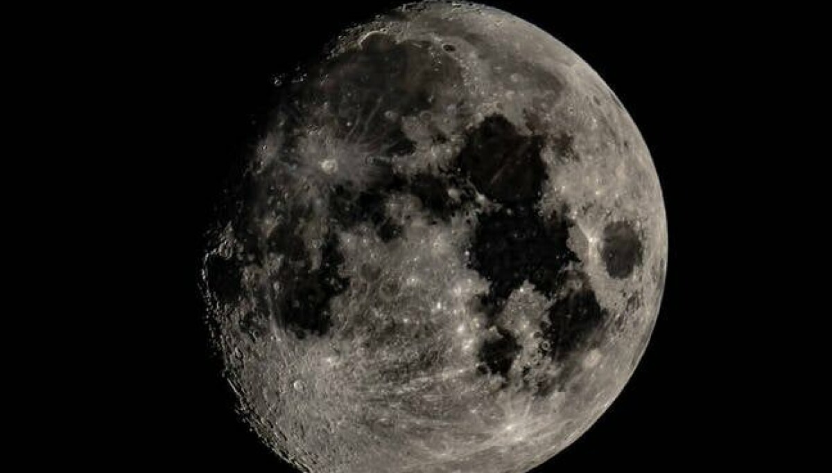 NASA boss balks at billion-dollar estimate for recycled Moon rover