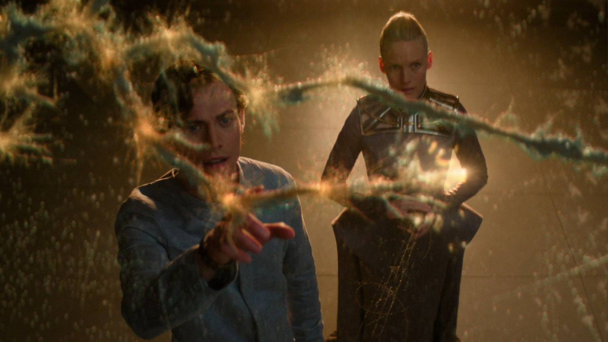 10 Sci-Fi Shows With The Deepest Lore