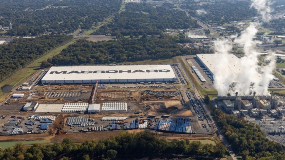 SpaceX Agrees to Remove Temporary Gas Turbines at Colossus Data Center By 2027