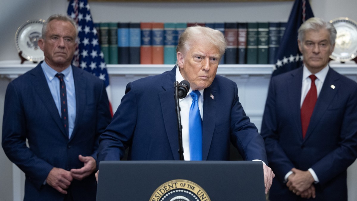 Report: White House drafting executive order linking vaccines and autism