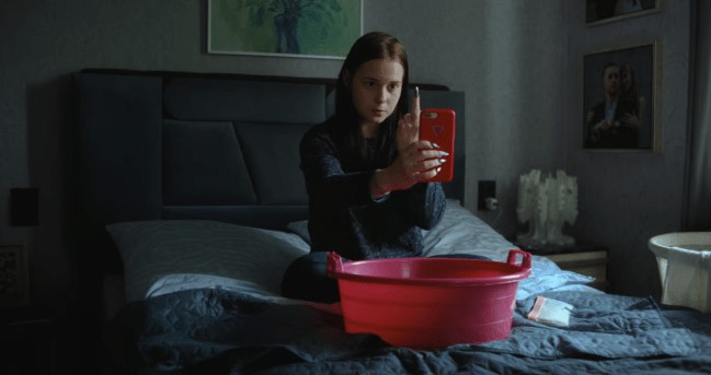 ‘I Rarely Wake Up Dreaming’ Review: A Young Queer Couple Tries to Evacuate Kyiv in Isabelle Stever’s Remarkable Portrait of Gender During Wartime