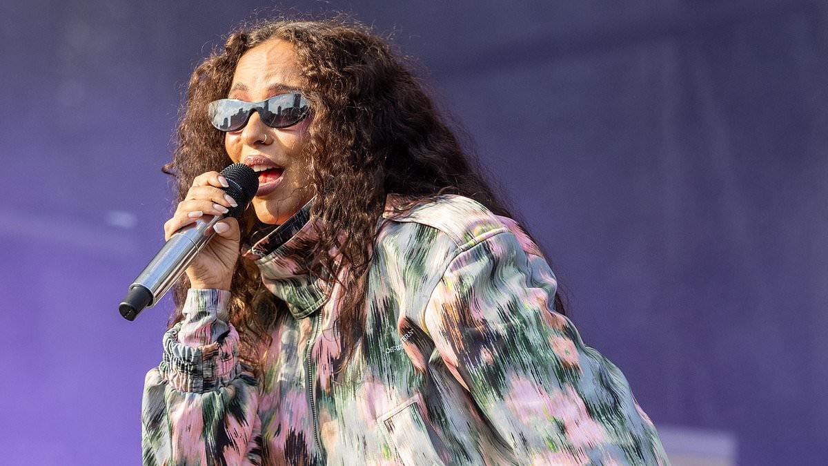 Jade Thirlwall pointedly sings Shout Out To My Ex following split from Jordan Stephens at Lollapalooza