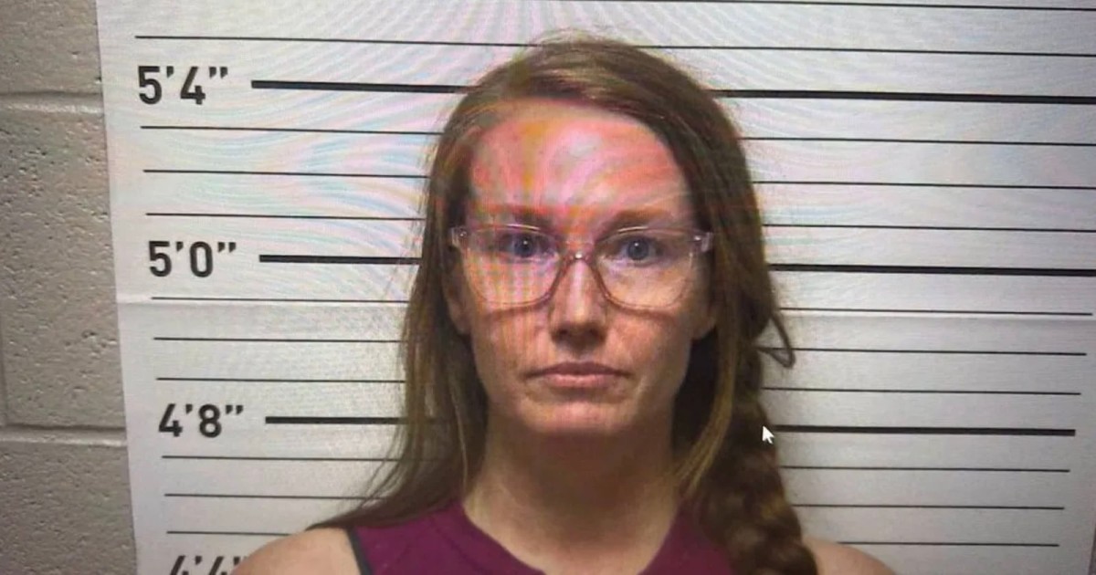 Sports Photographer Arrested for Scamming 130 Families as Cops Fail to Find Her Photos or Camera Gear