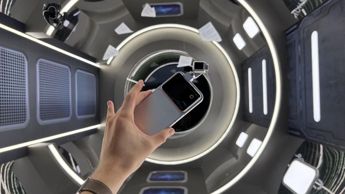 ‘The Qualcomm chipset offers very good performance for still image processing, but for video, it’s not good enough’: Honor explains why it created a dedicated imaging chipset for its gimbal-equipped Robot Phone